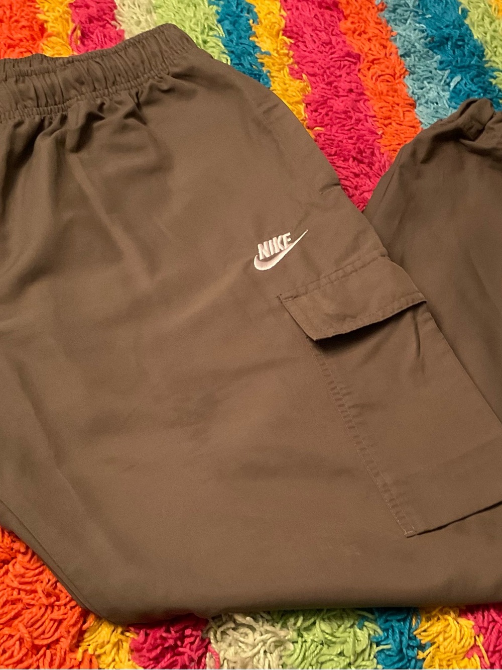Nike Men’s Olive Green Cargo Shorts with Embroidered Swoosh